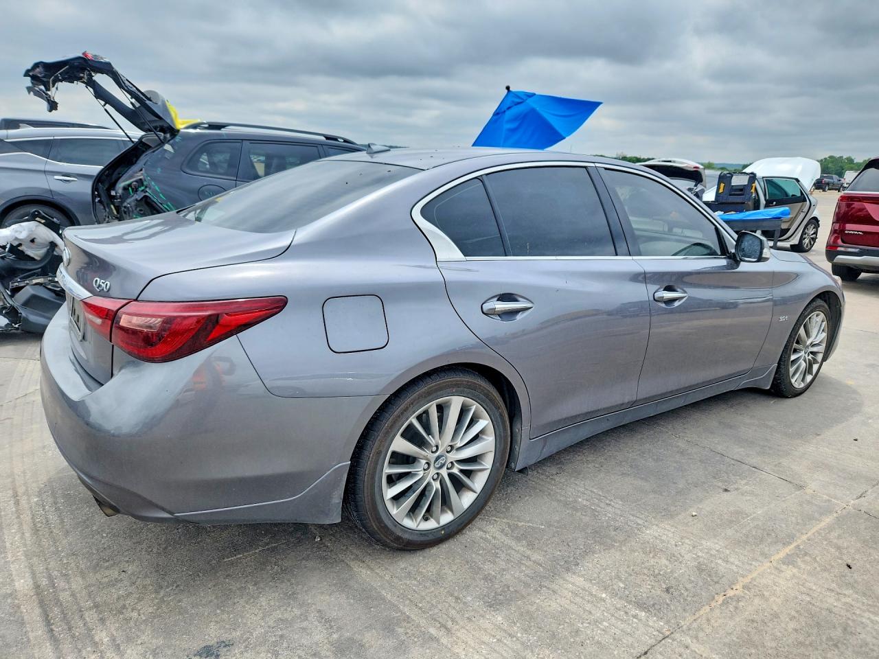 INFINITI Q50 3.0t L 3.0t Luxe