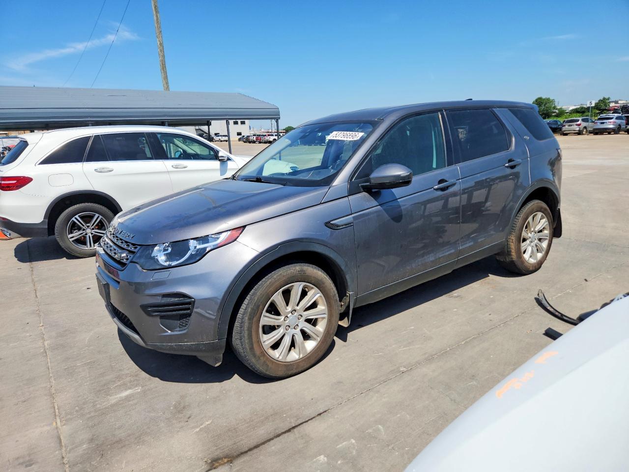 Salvage Land Rover Discovery Image