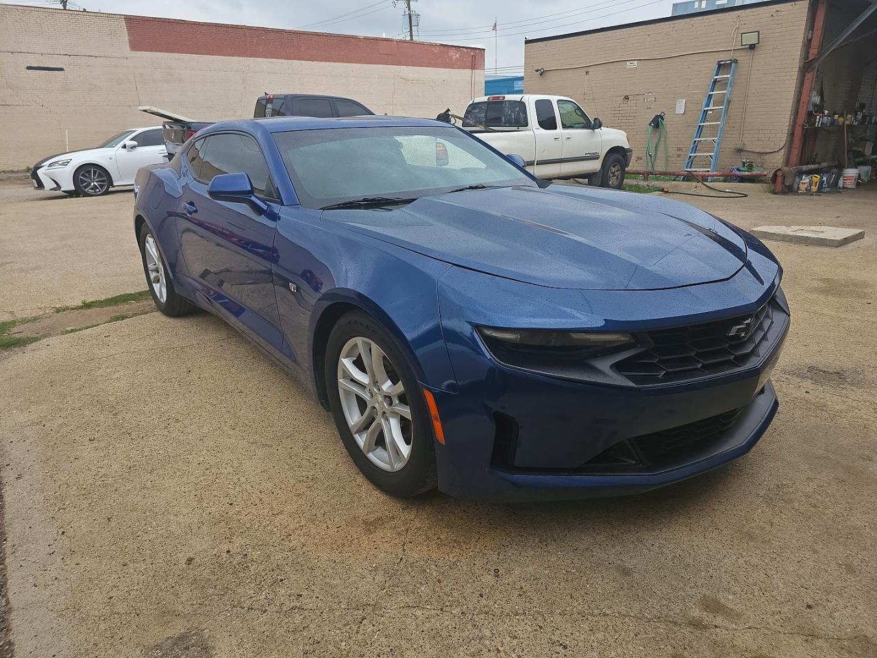 Salvage Chevrolet Camaro Image