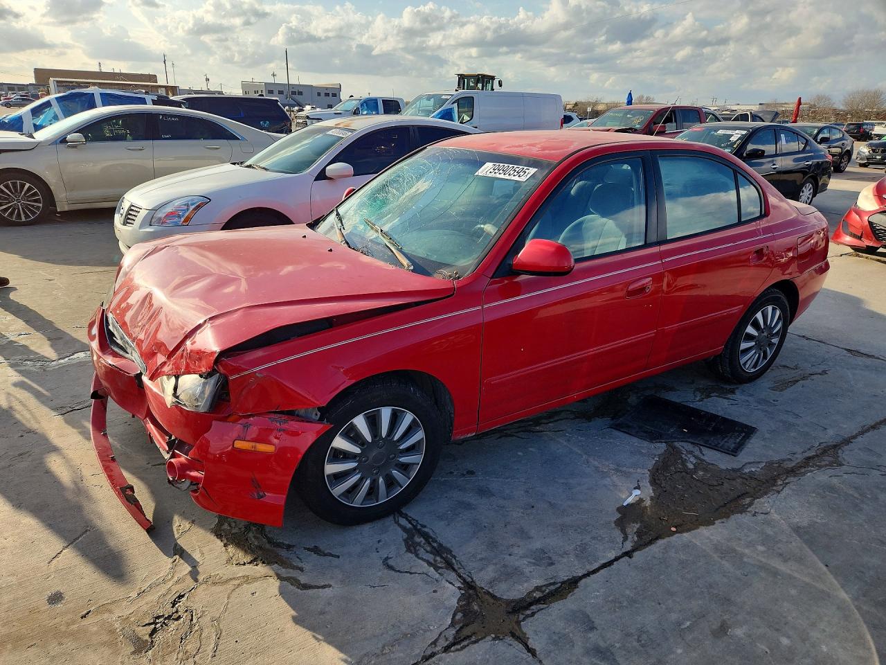 Salvage Hyundai ELANTRA Image