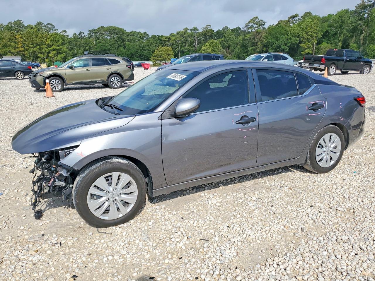 Salvage Nissan Sentra Image