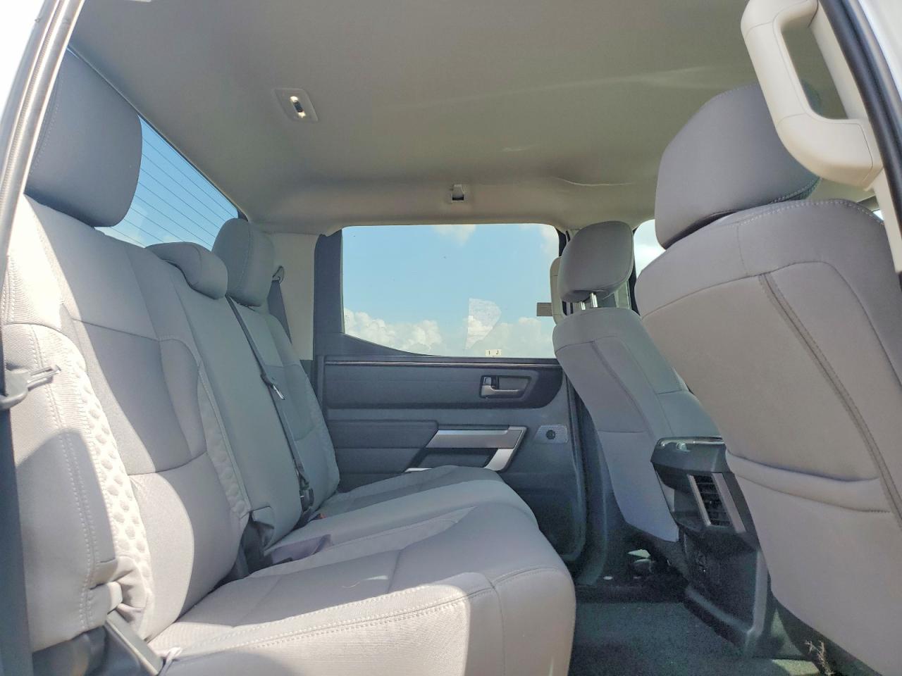 Toyota Tundra Sr5