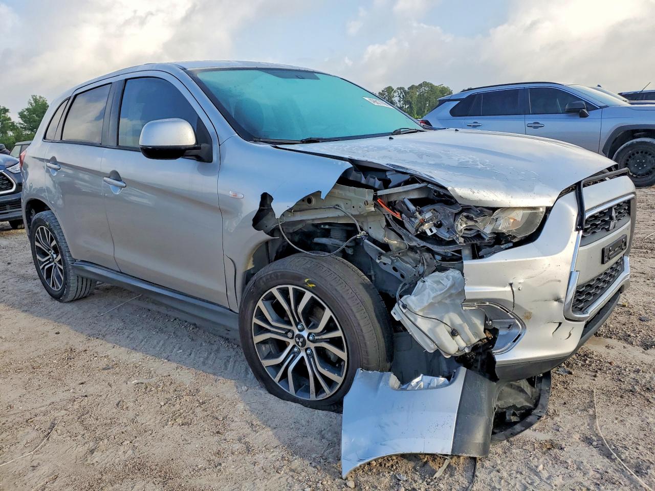 Mitsubishi Outlander Es