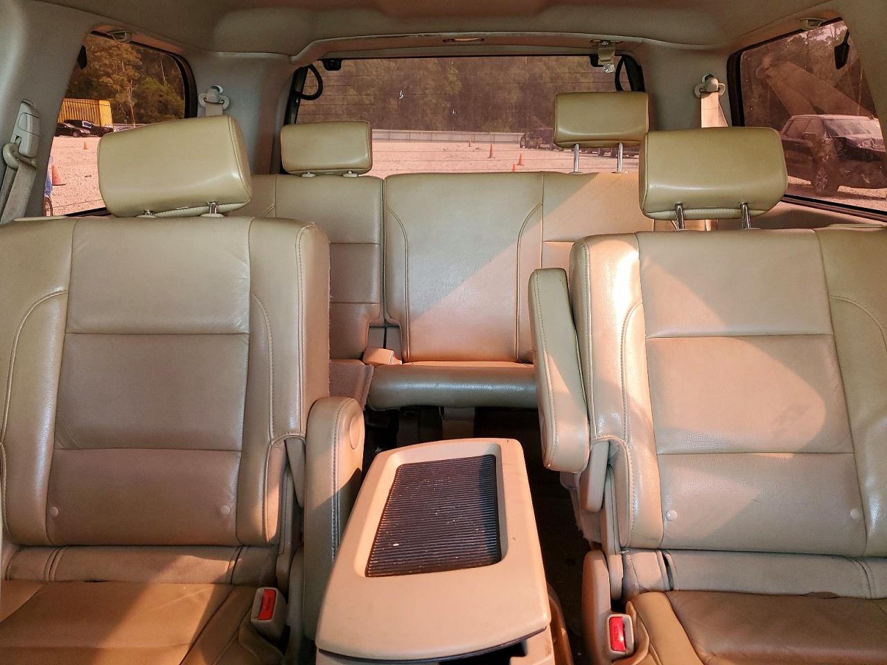 Nissan Armada Platinum