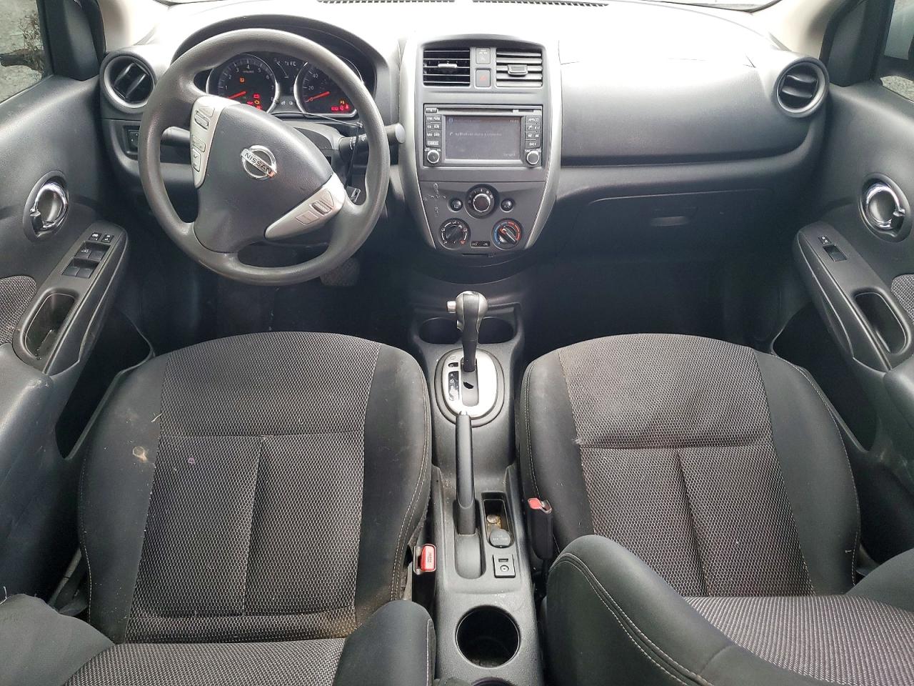 Nissan Versa 1.6 Sv