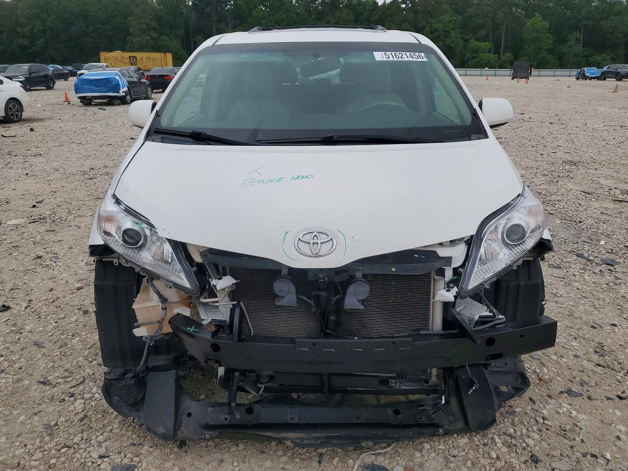 Toyota Sienna Xle 8-passenger