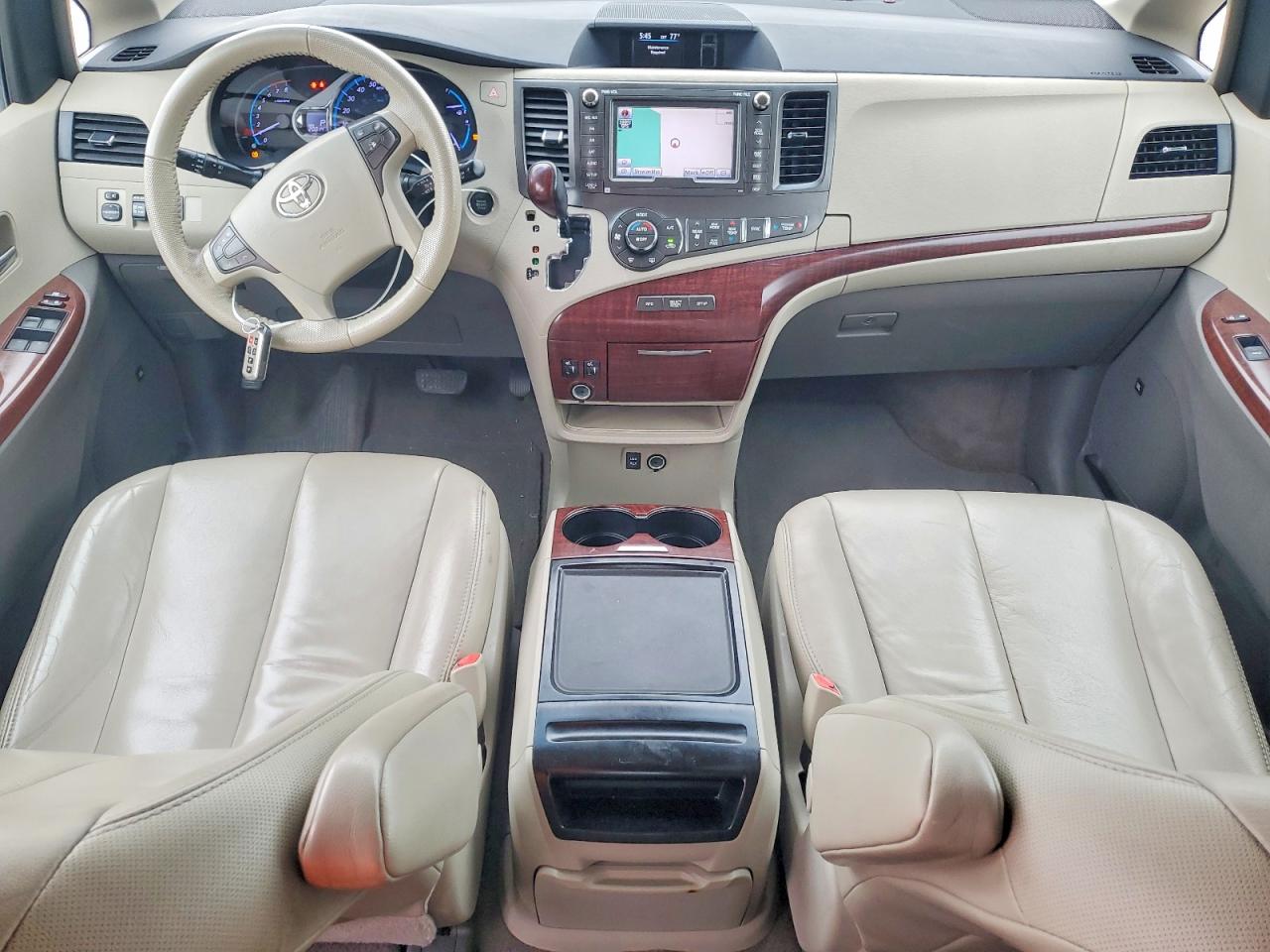 Toyota Sienna Xle 8-passenger