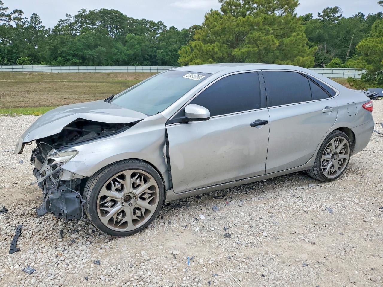 Salvage Toyota Camry Image
