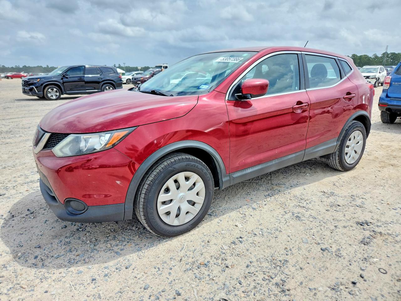 Salvage Nissan Rogue Image
