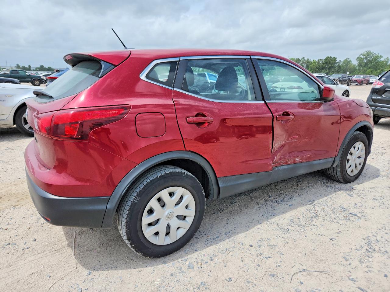 Nissan Rogue S