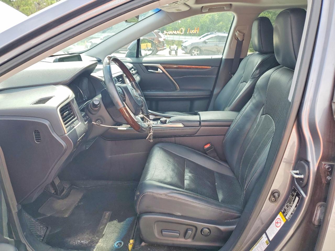 Lexus RX Base
