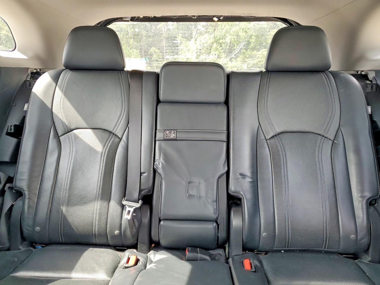 Lexus RX Base