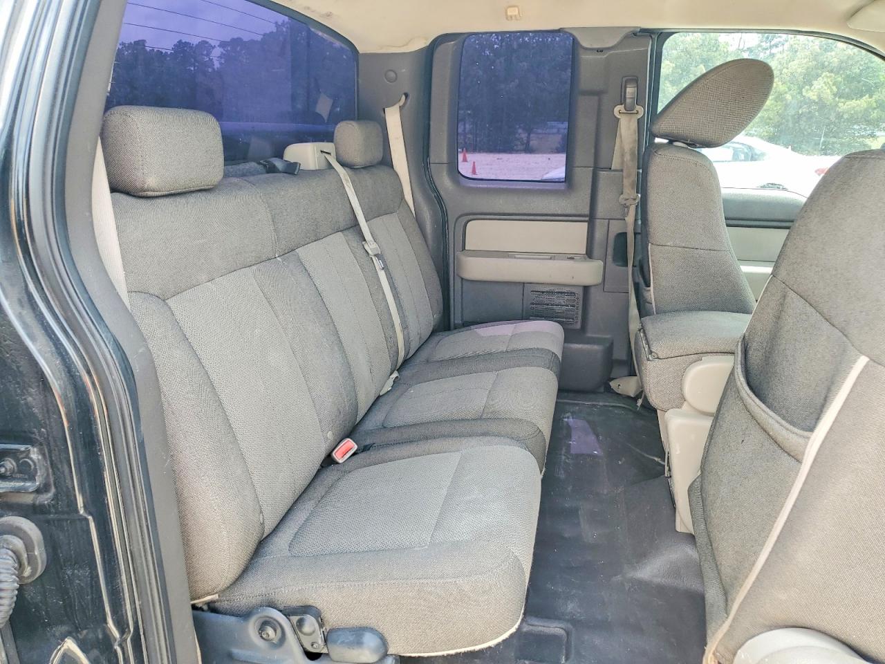 Ford F-150 Super Cab