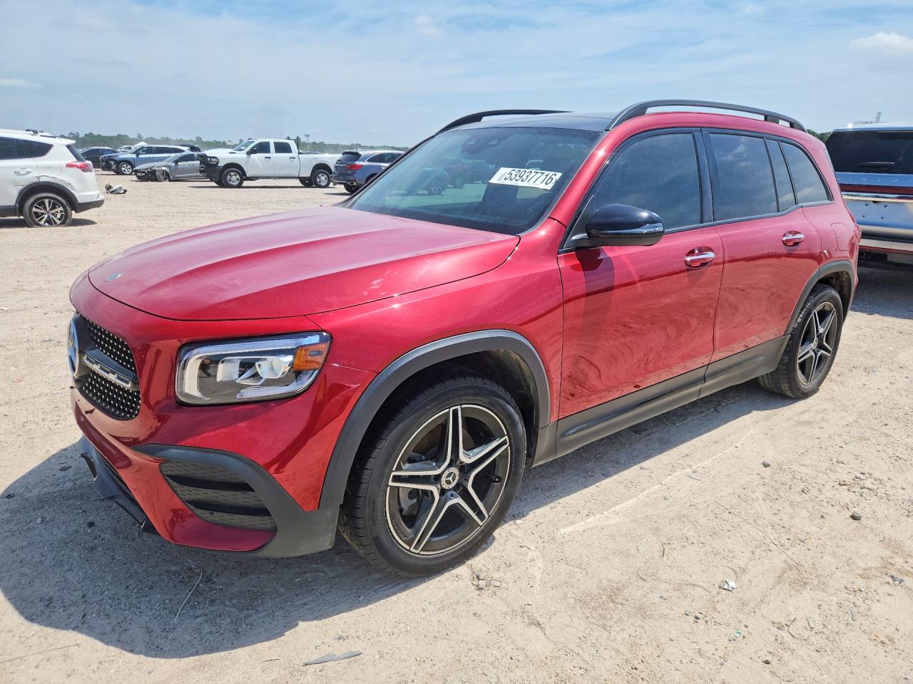 Salvage Mercedes-Benz GLB Image