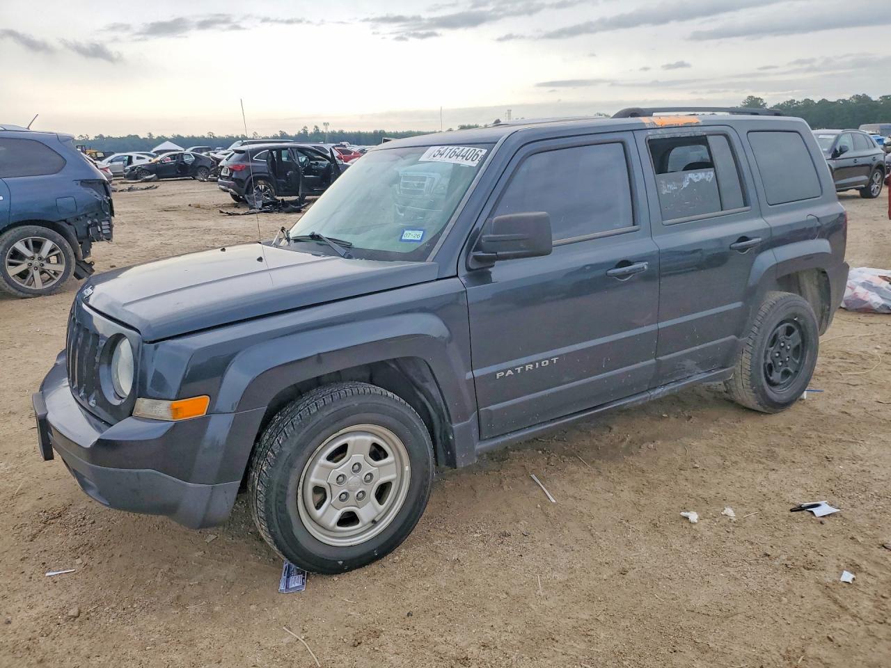 Salvage Jeep Patriot Image