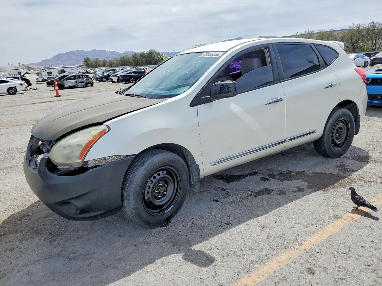 Salvage Nissan Rogue Image