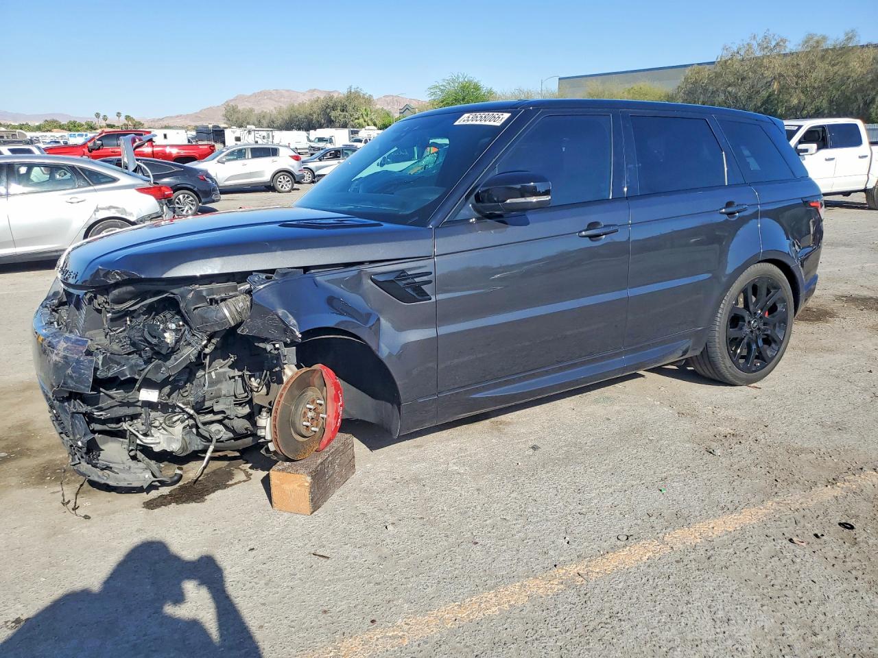Salvage Land Rover Range Rover Image