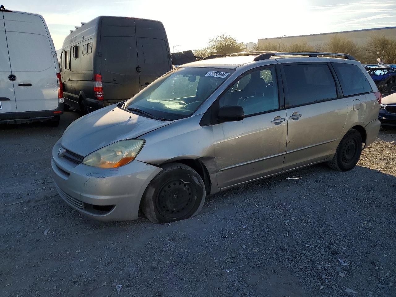 Salvage Toyota Sienna Image