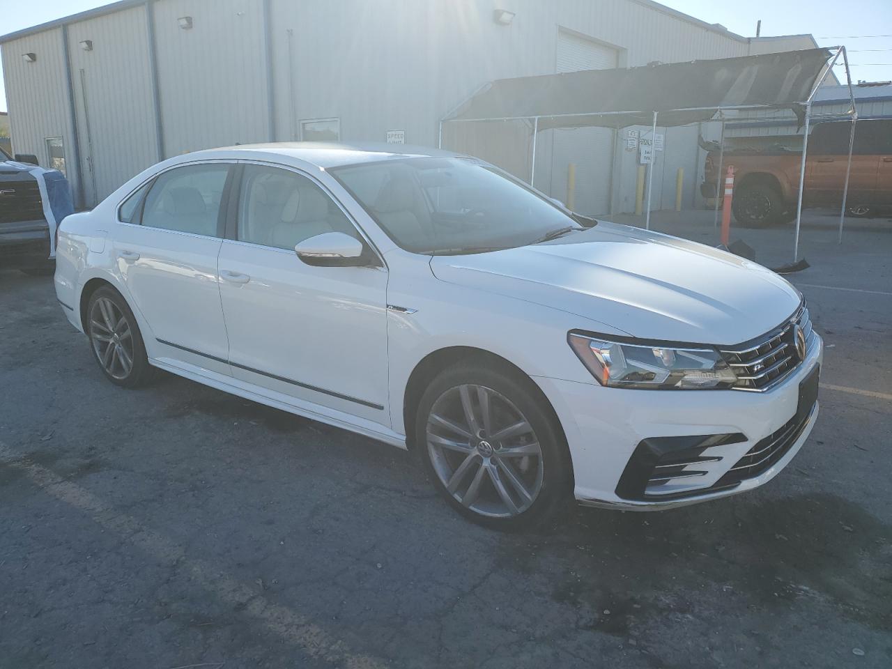 Volkswagen Passat R-line