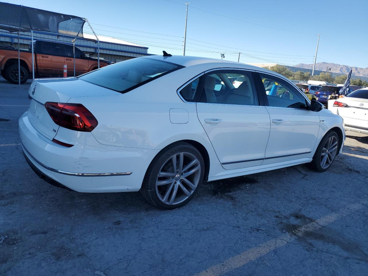 Volkswagen Passat R-line