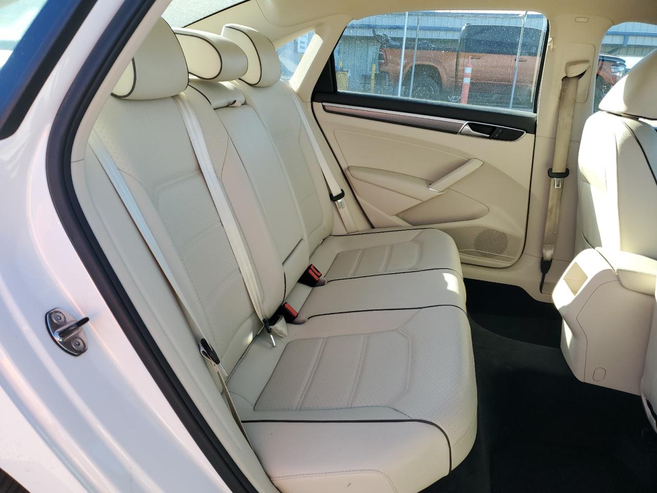 Volkswagen Passat R-line