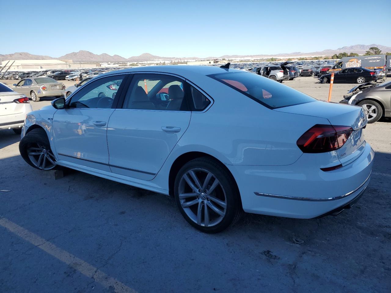 Volkswagen Passat R-line