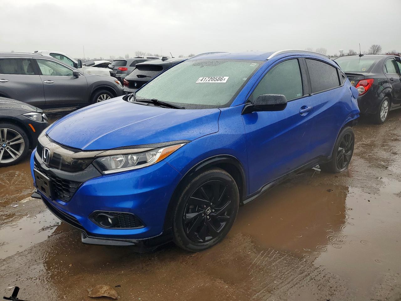 Salvage Honda HR-V Image