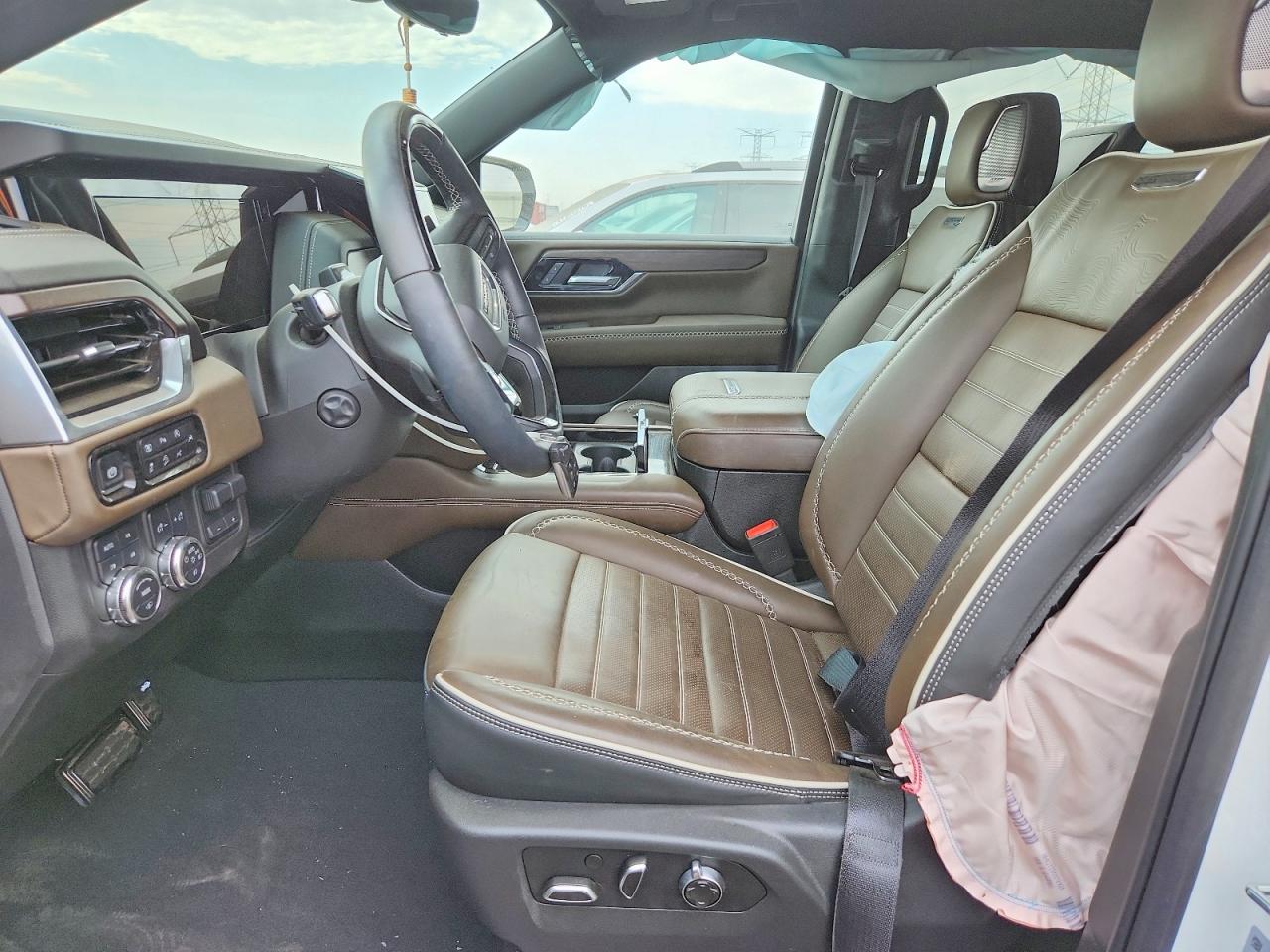 GMC Yukon Denali Ultimate