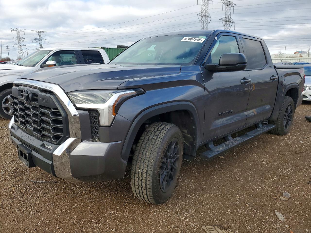 Salvage Toyota Tundra Image