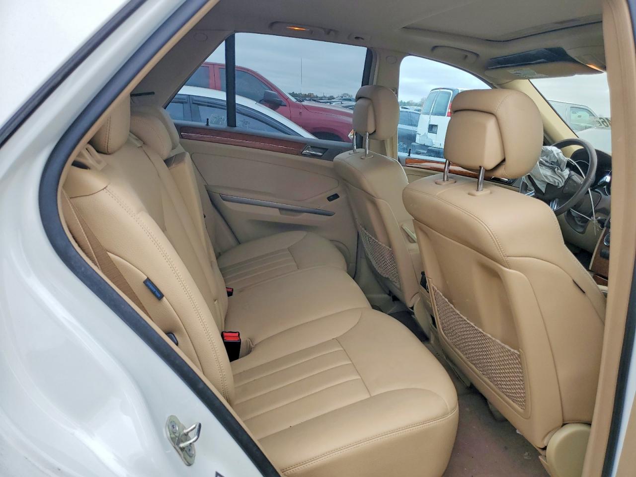 Mercedes-Benz M-Class 350