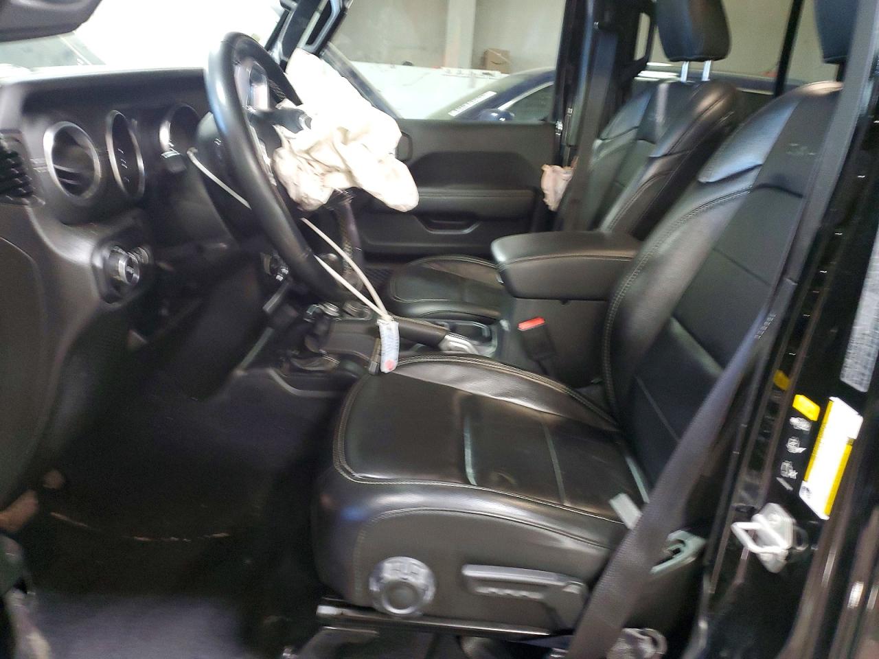 Jeep Wrangler Sahara