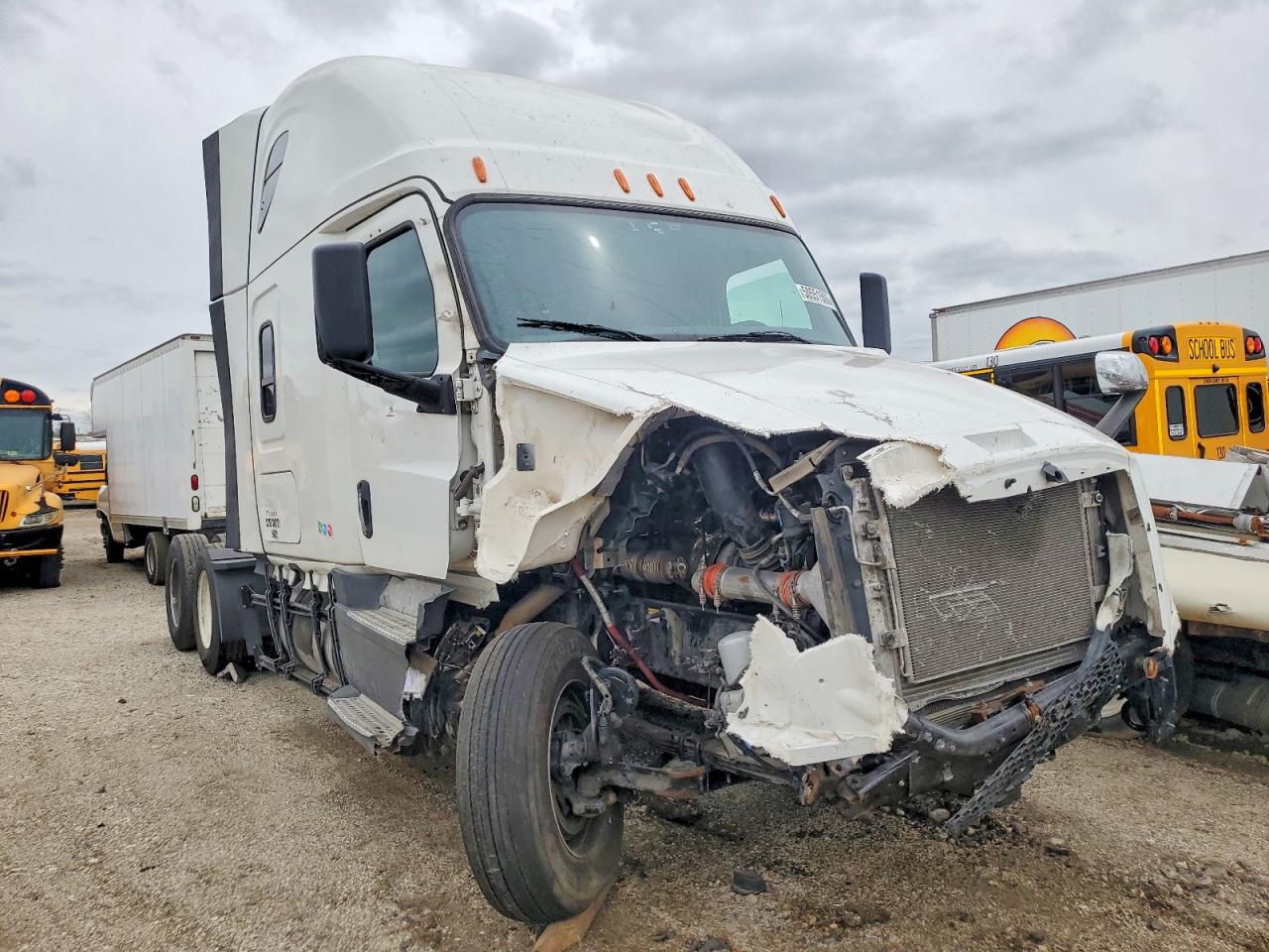 Salvage Freightliner Cascadia 126 Image