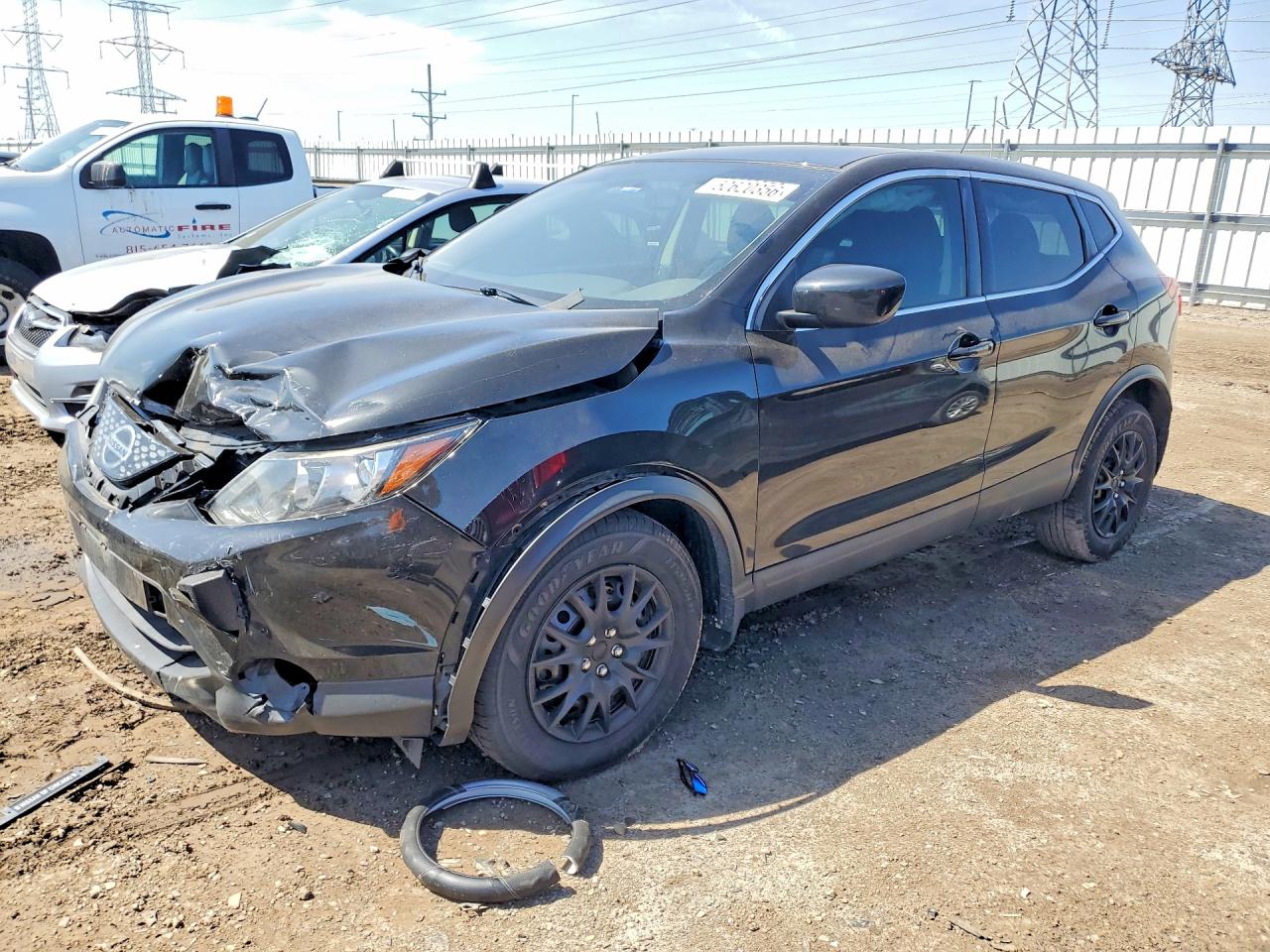 Salvage Nissan Rogue Image