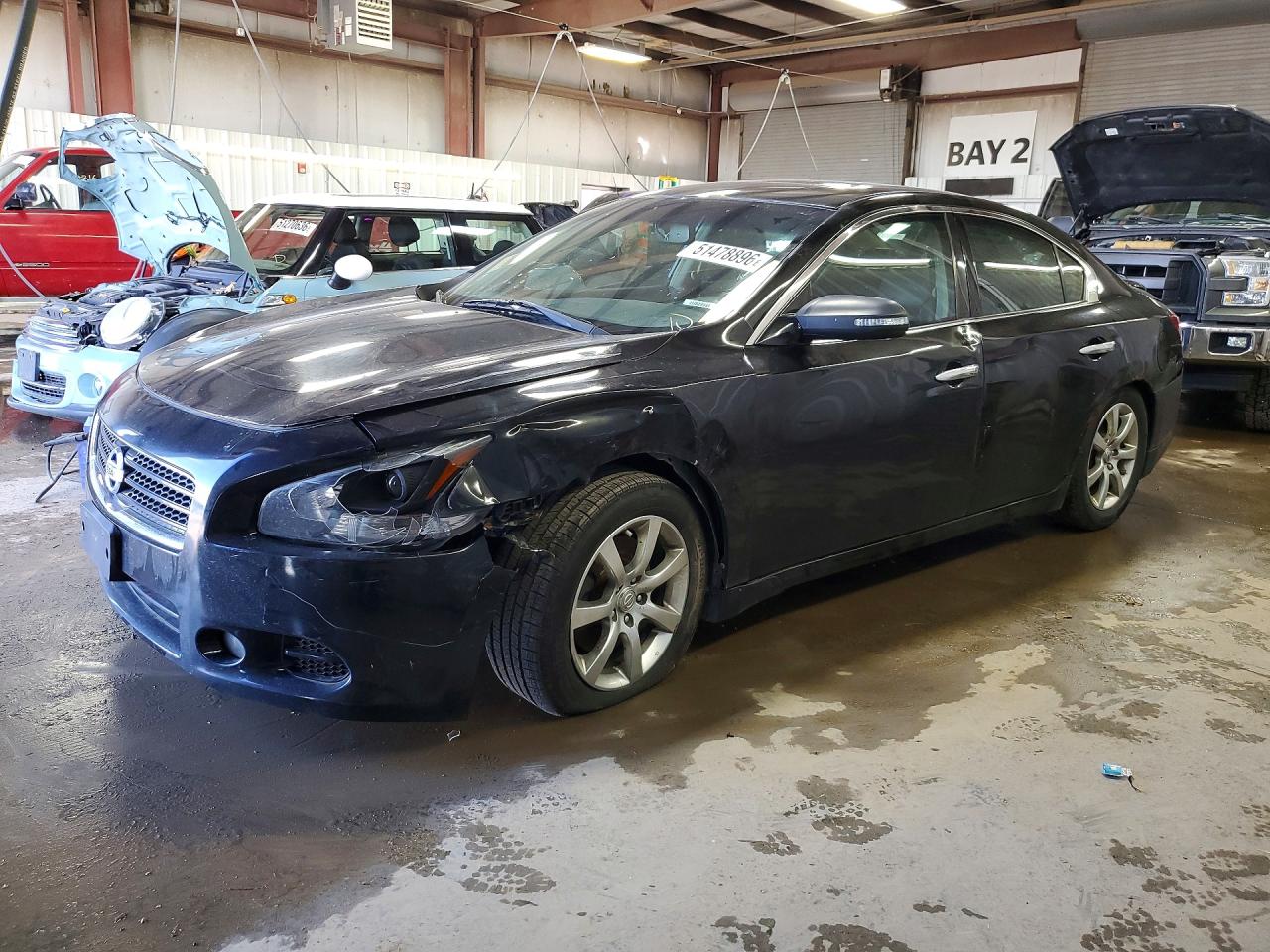 Salvage Nissan Maxima Image