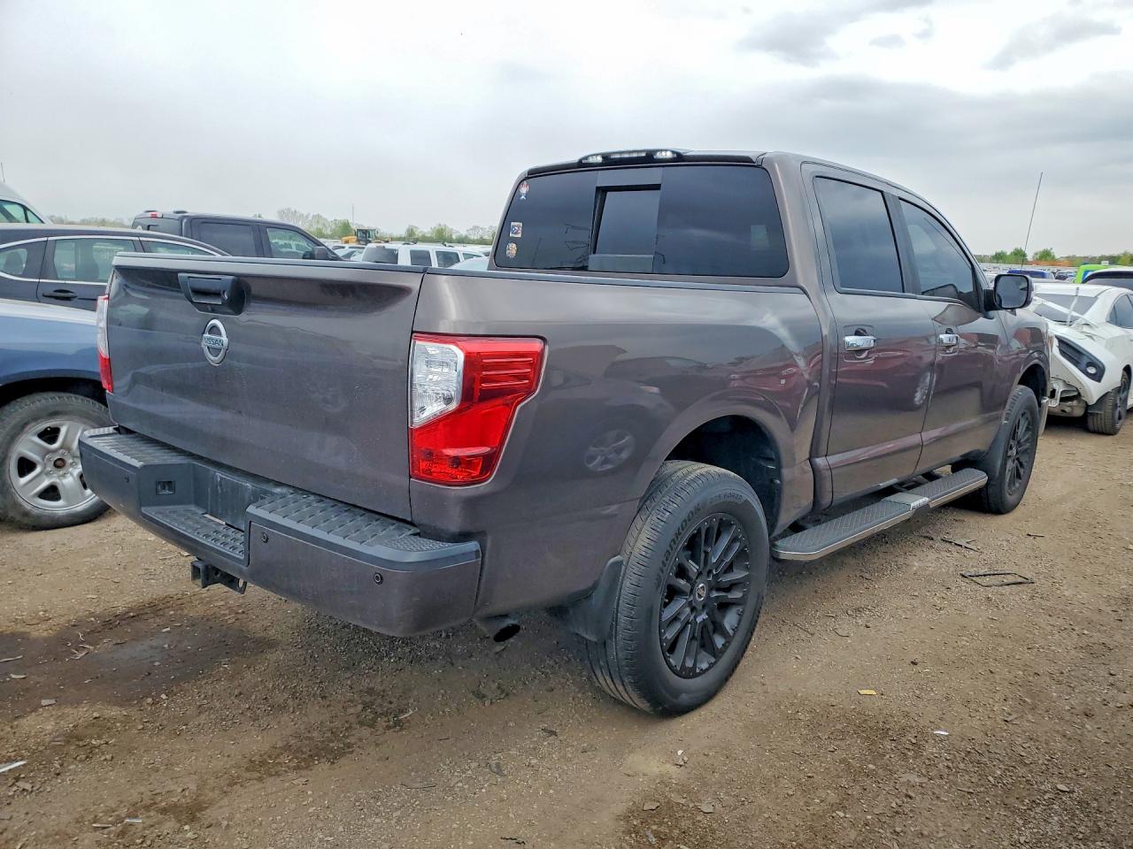 Nissan Titan Sl