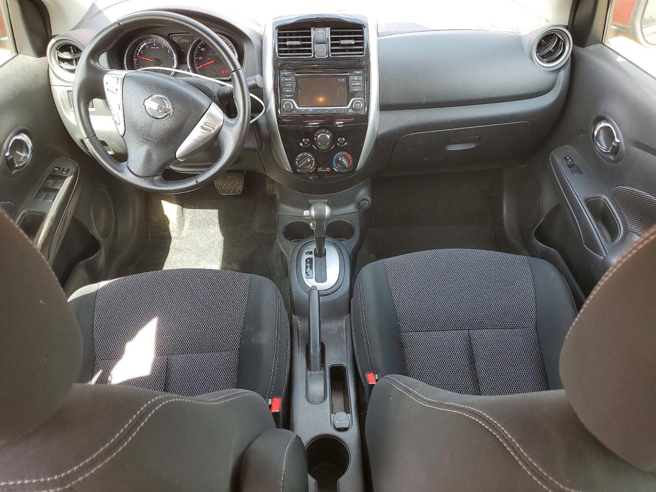 Nissan Versa 1.6 S