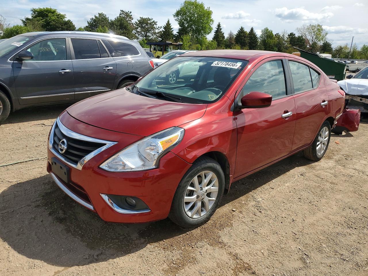 Salvage Nissan Versa Image