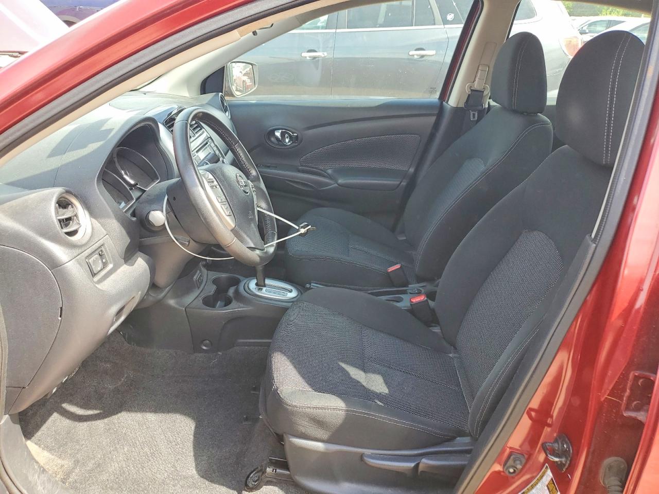 Nissan Versa 1.6 S