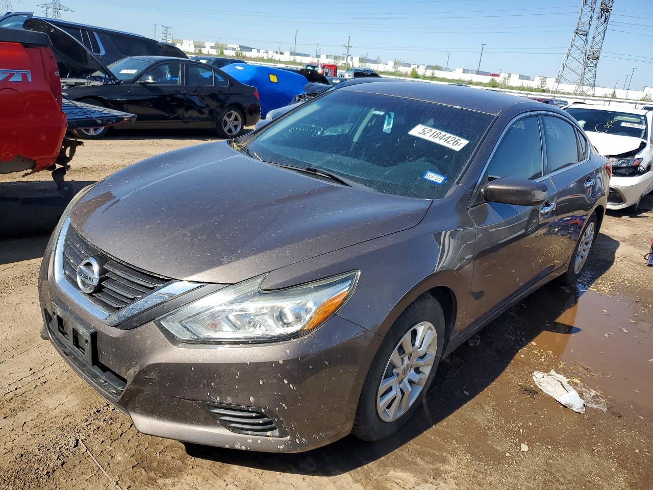 Salvage Nissan Altima Image