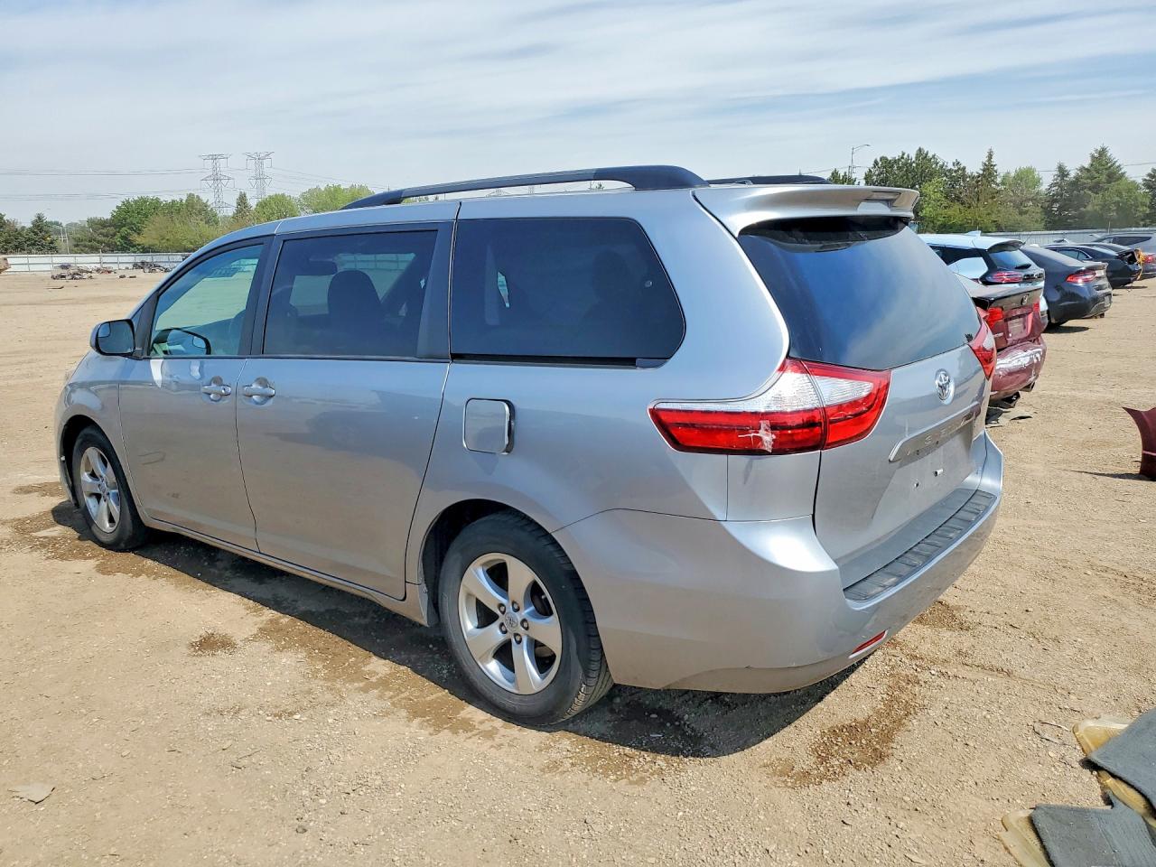 Toyota Sienna Le