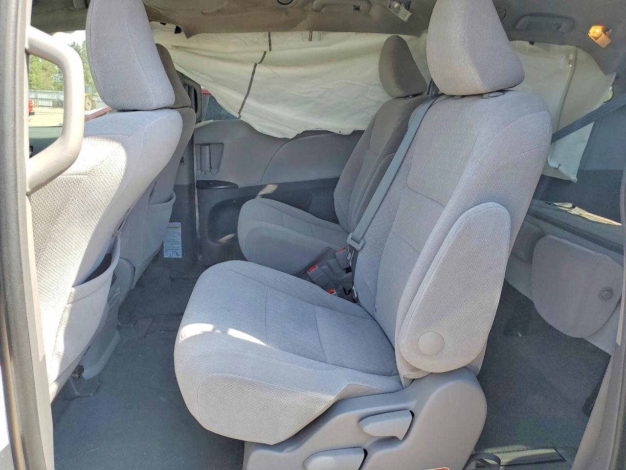 Toyota Sienna Le