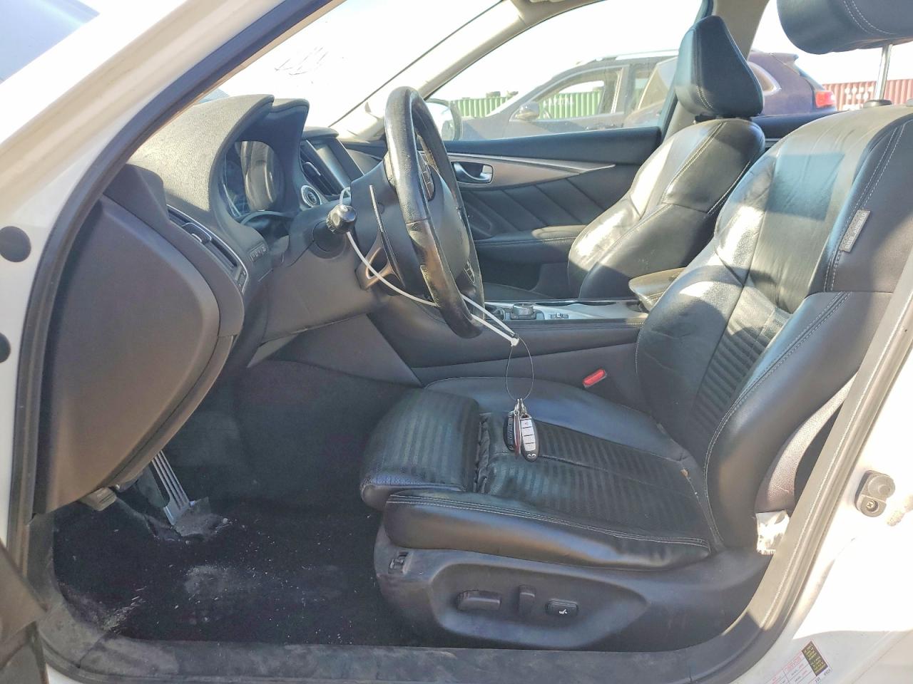 INFINITI Q50 Base