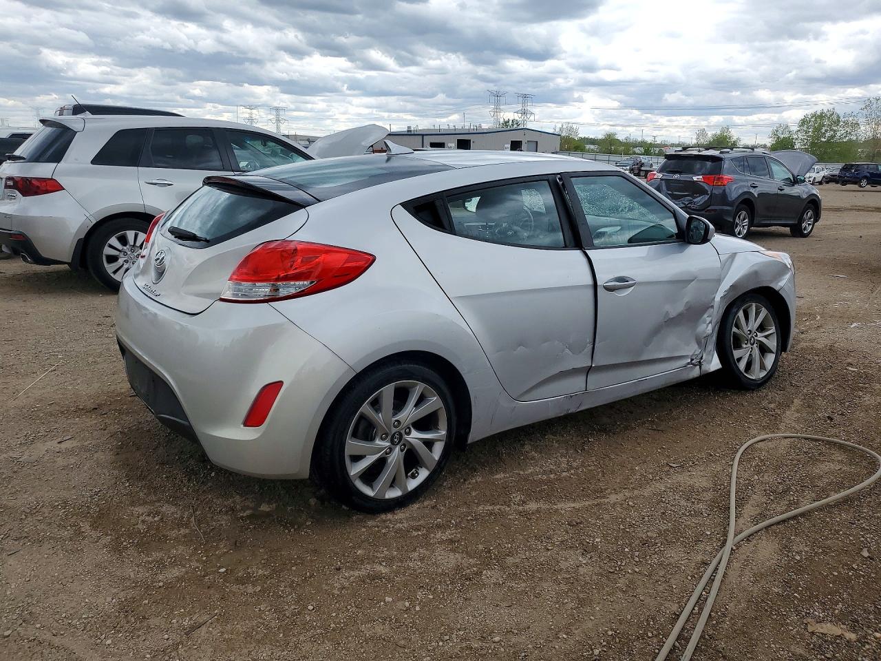 Hyundai VELOSTER Base
