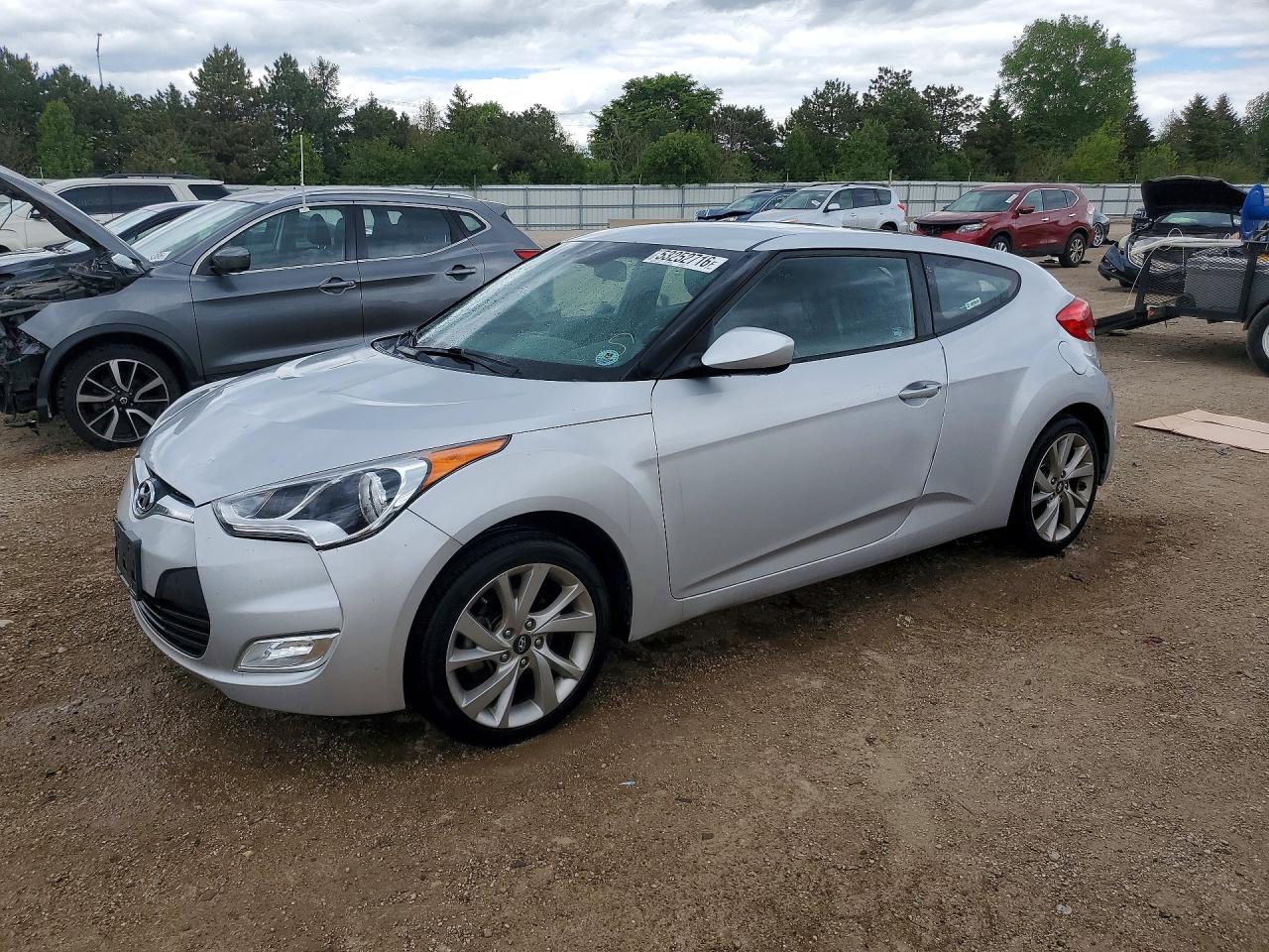 Salvage Hyundai VELOSTER Image