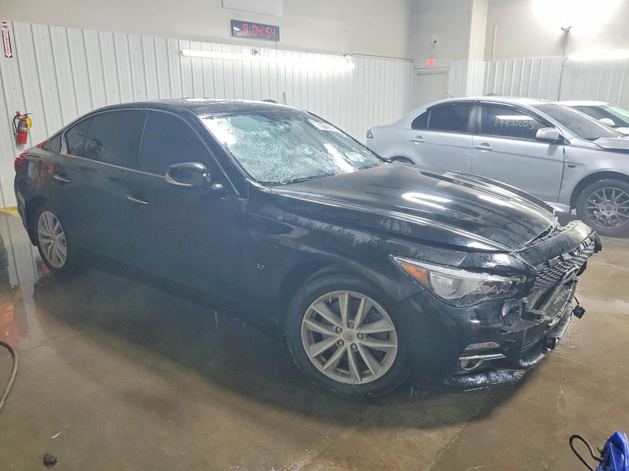 INFINITI Q50 Base