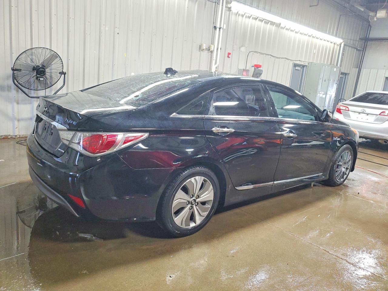 Hyundai SONATA Hybrid