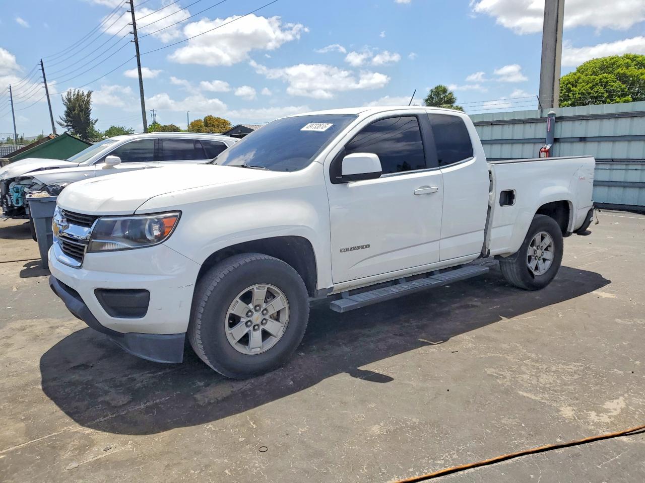 Salvage Chevrolet Colorado Image
