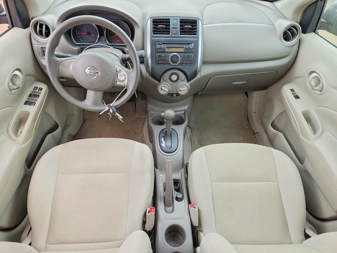 Nissan Versa 1.6 S
