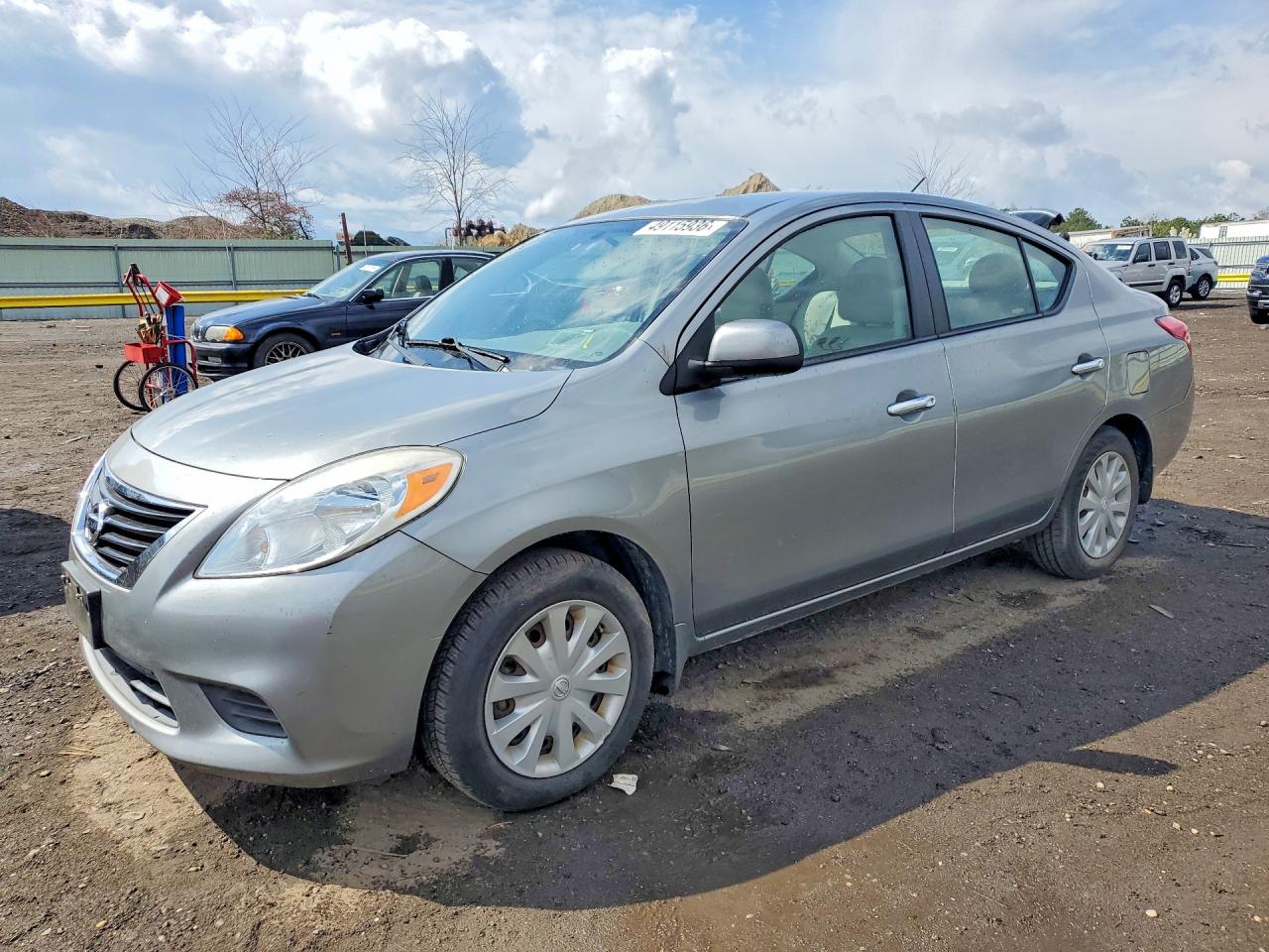Salvage Nissan Versa Image