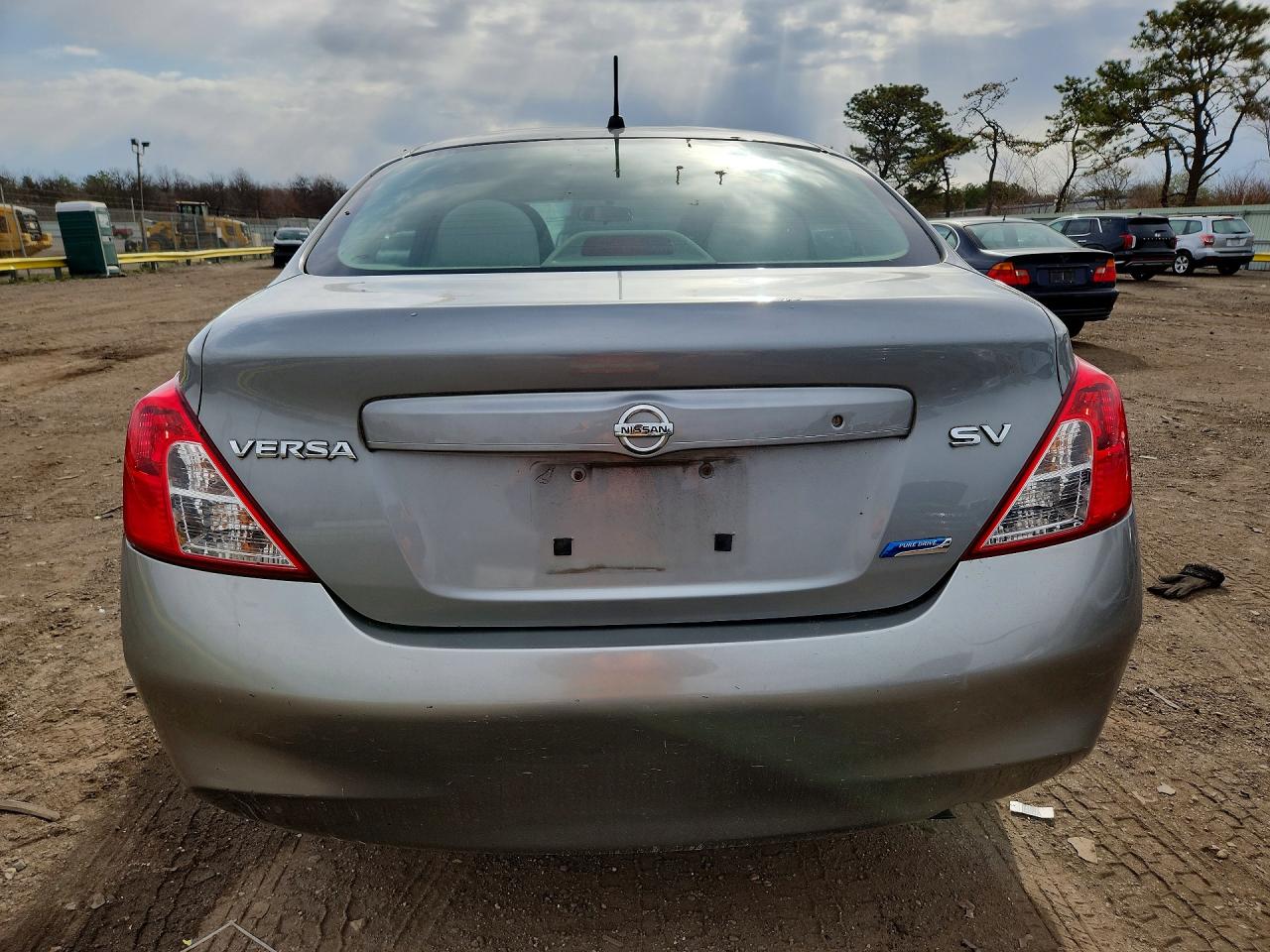 Nissan Versa 1.6 S